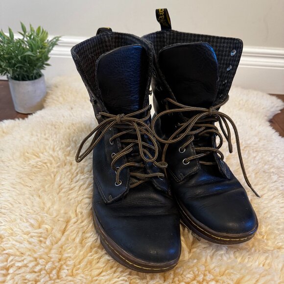 Doc Martens Tehani Boot - GUC - Size 9 - Picture 1 of 6